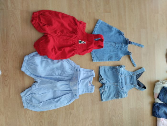 lot de 26  articles fille 6 mois - photo numéro 4