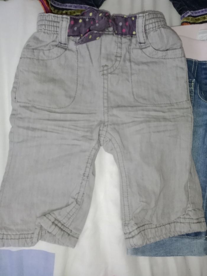 Pantalon jeans 6 mois TBE - photo numéro 3