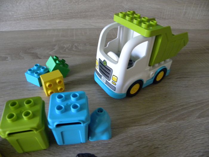 LEGO Duplo - le camion poubelle et tri sélectif 10945 - photo numéro 4
