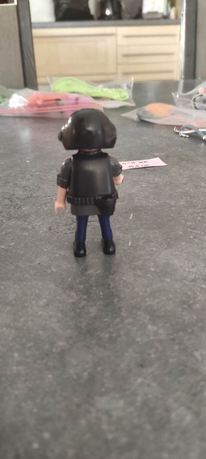 (D25) Playmobil aventurier - photo numéro 2