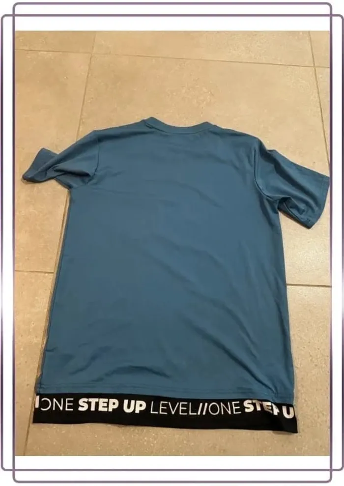 T-shirt de sport Active touch, taille 13 ans 158cm, très bon état - photo numéro 3