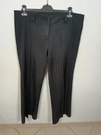 C17 pantalon noir 46