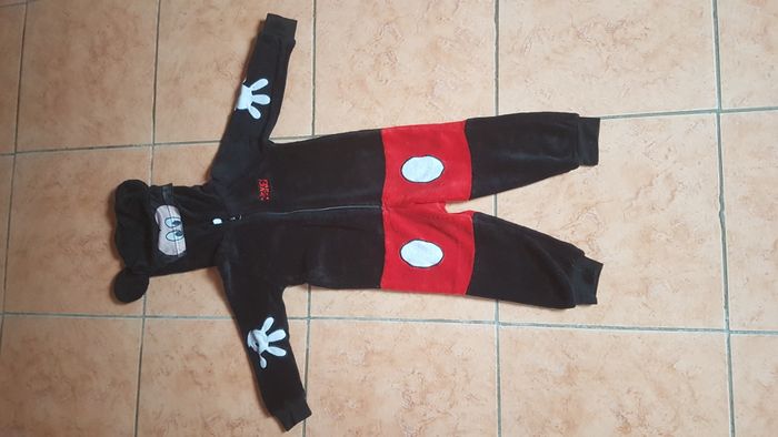 Pyjama Combinaison Mickey 3 ans noir et rouge Disney