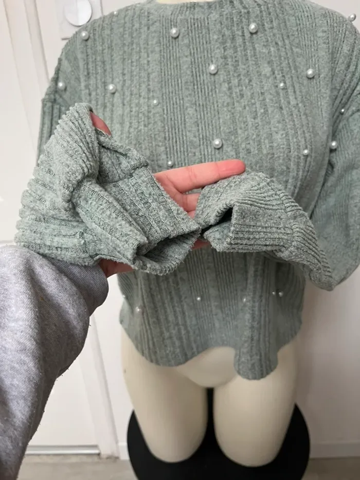 Pull fin avec perles - photo numéro 2