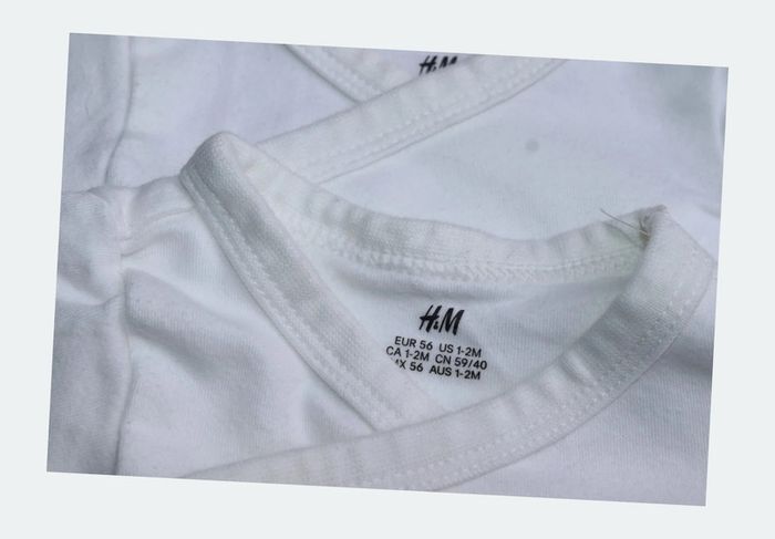 lot 2 bodies bébé naissance H&M - photo numéro 2