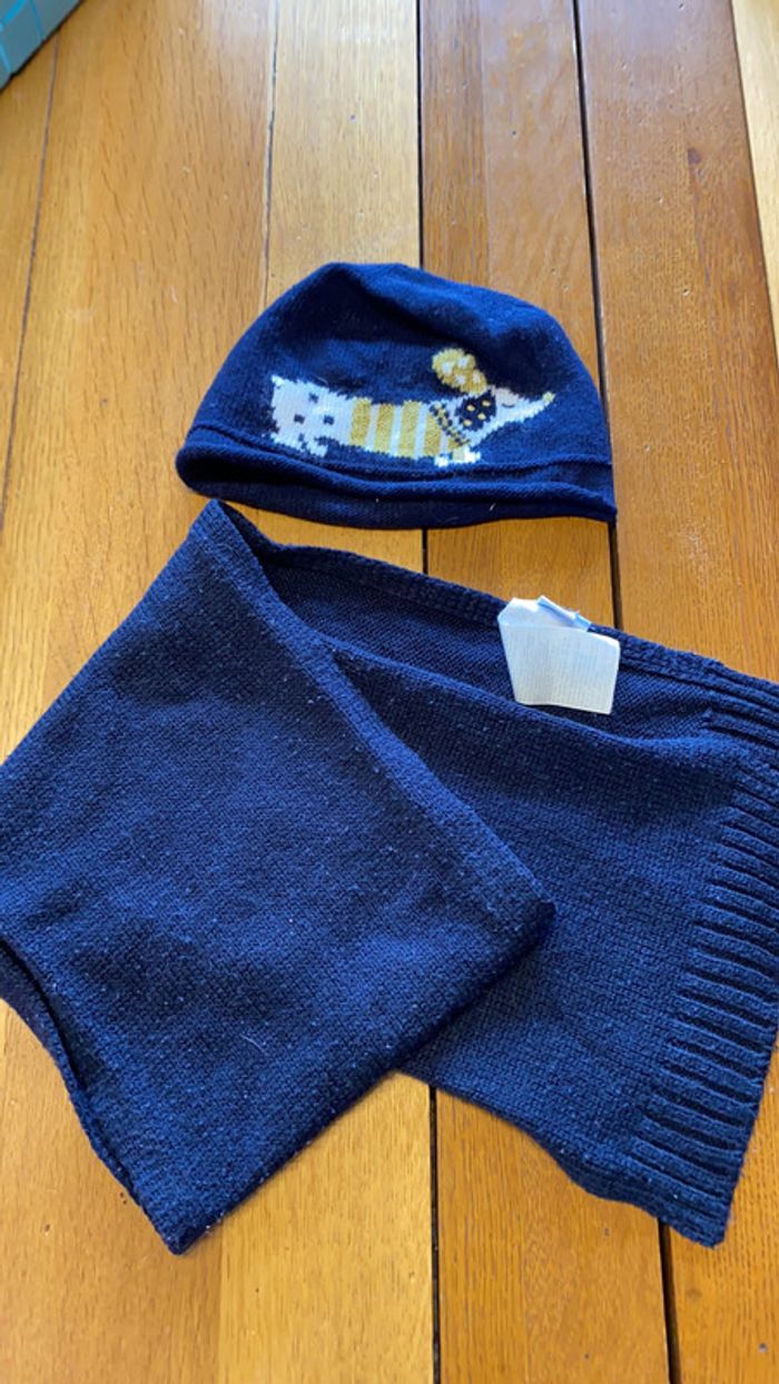 Bonnet et écharpe chicco