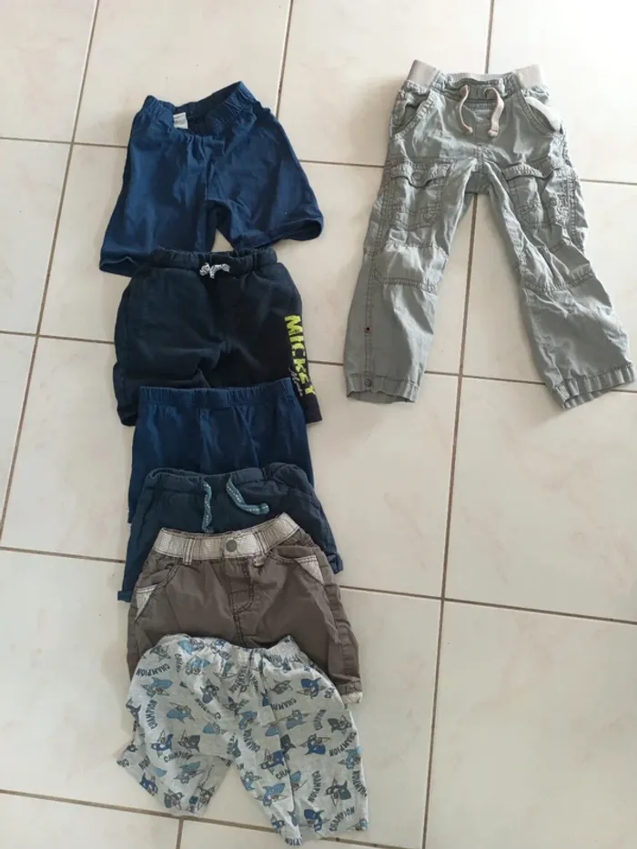 Lot de 6 shorts et 1 pantalon 3 ans