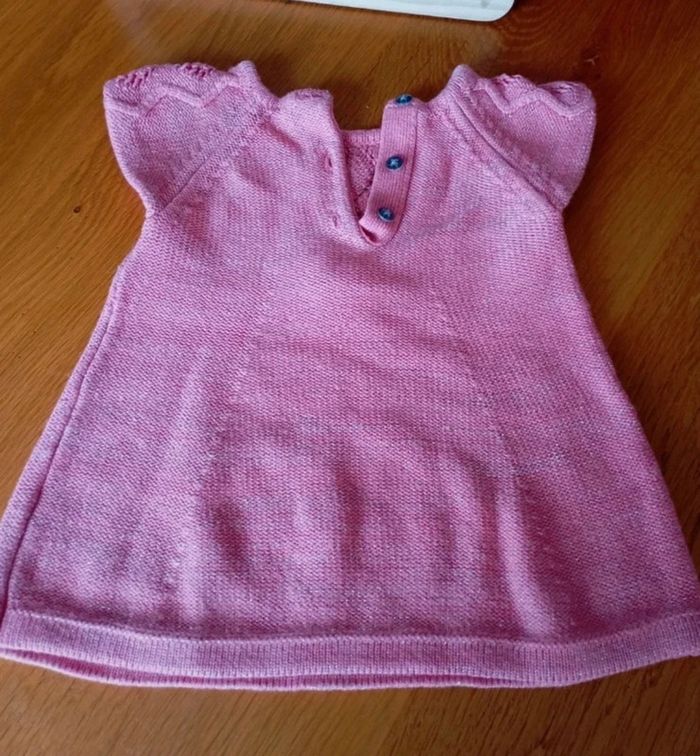 Robe Orchestra taille 6 mois en très bon état. Couleur rose framboise - photo numéro 2