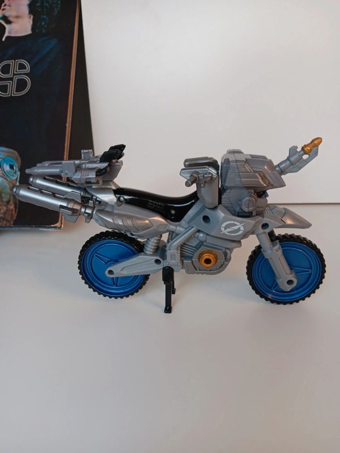 Figurine et sa moto vintage Bandai 2007 Power Rangers opération overdrive fig 14cm - photo numéro 4