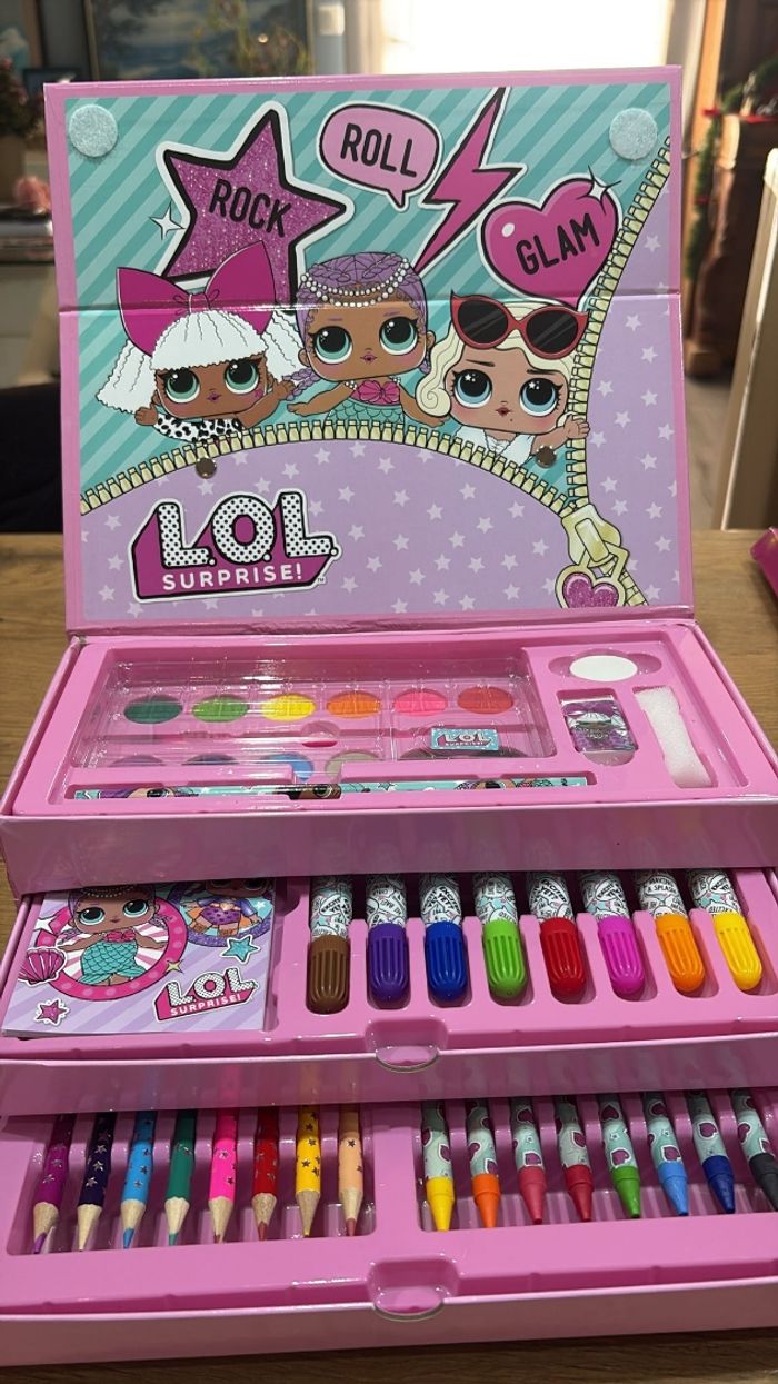 Coffret de coloriage lol surprise neuf sous emballage - photo numéro 4