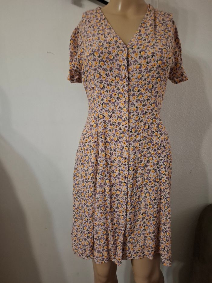 Robe chemise taille 36 en très bon état Mesure dans l'annonce