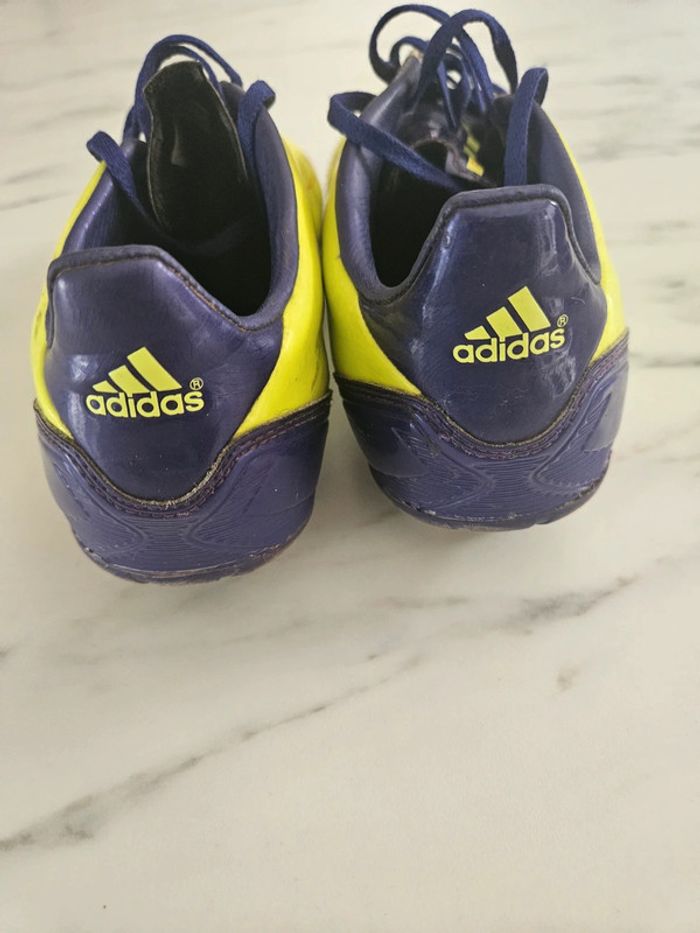 Adidas chaussures de foot 35.5 - photo numéro 5