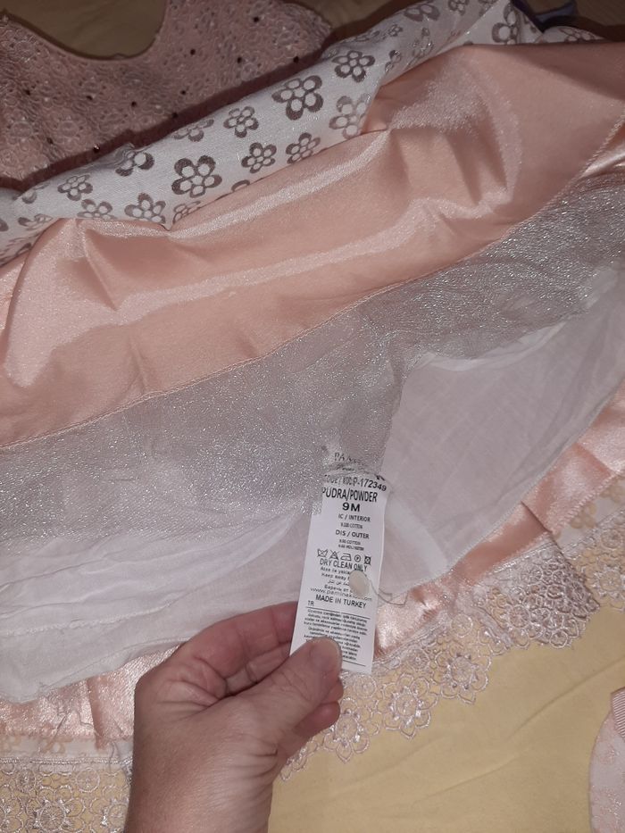 Robe de fête /chaussures 9mois - photo numéro 2