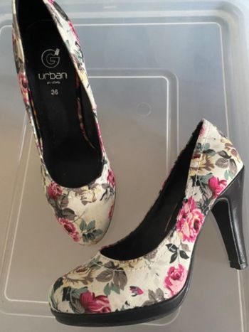 Chaussure 36 Gemo fleuri