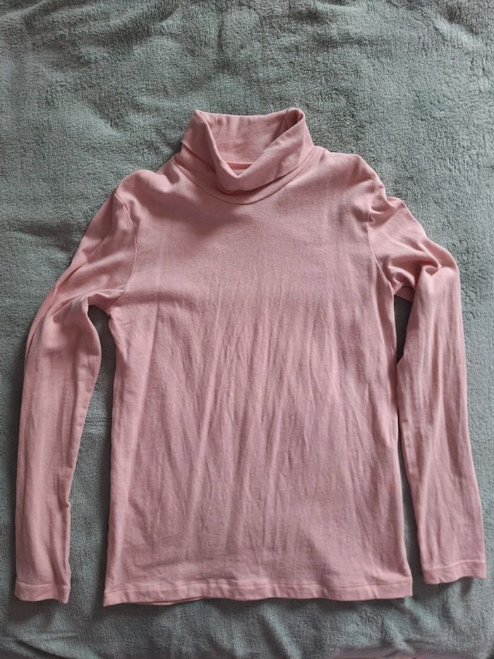 Col roulé rose