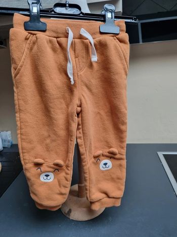 Pantalon marron avec oursons