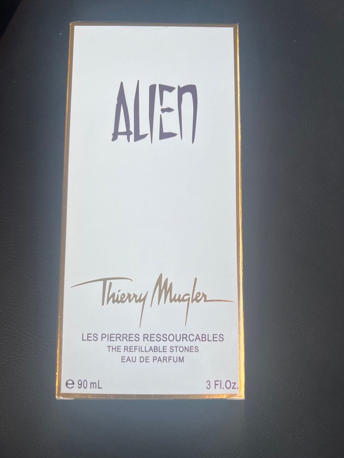 Parfum Alien