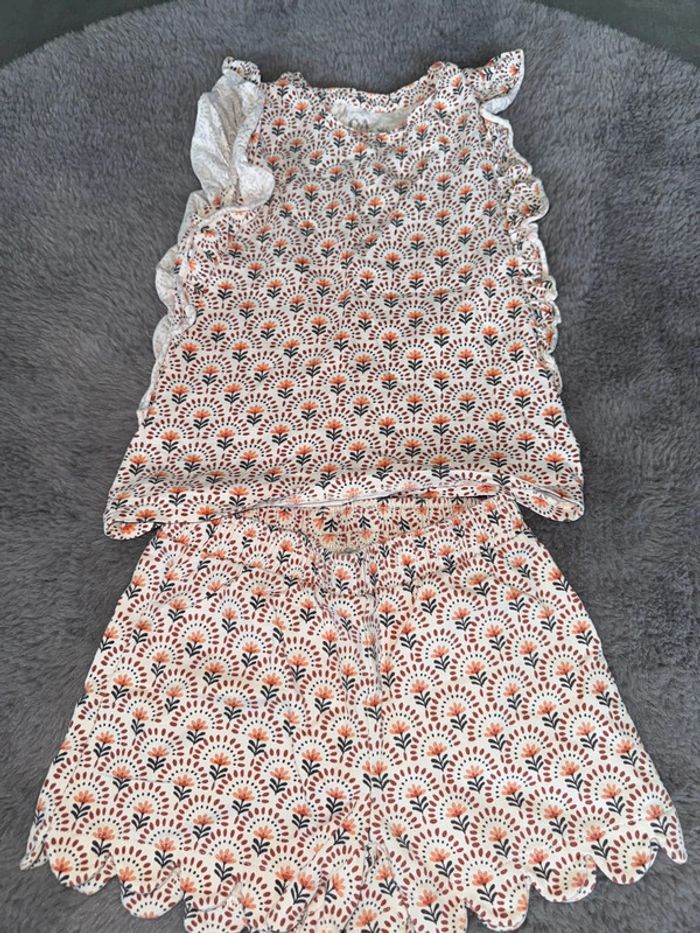 Ensemble filles taille 116 c&a très bonne etat - photo numéro 2