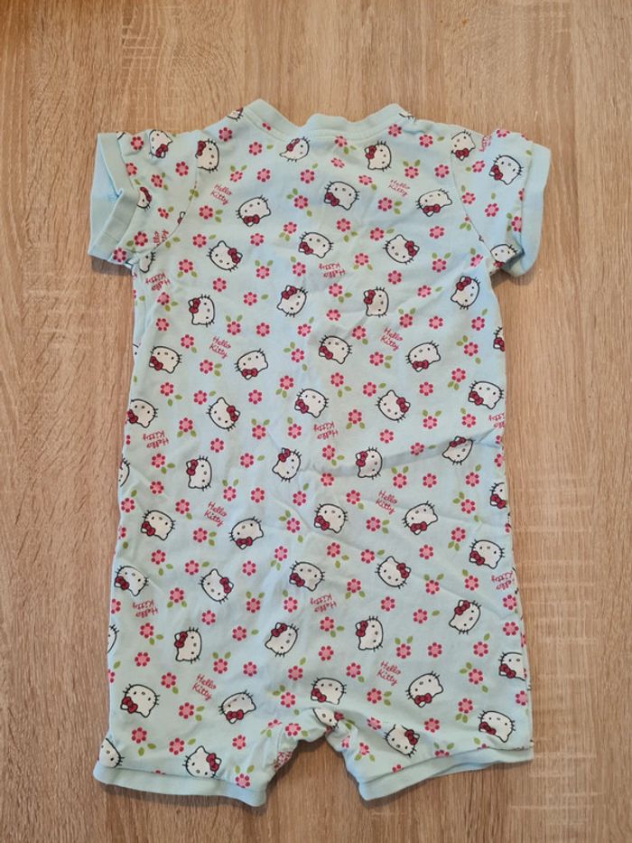 Grenouillère Hello Kitty H&M taille 9/12 mois - photo numéro 2