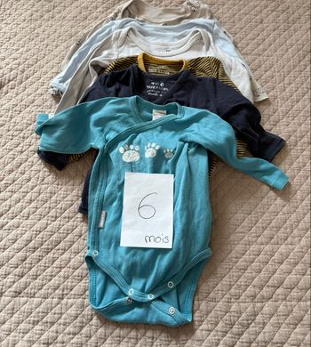 Lot de 6 bodys / divers marques