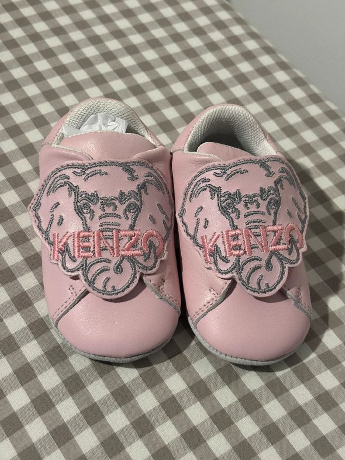 Prix FERME Chaussons à bande auto-agrippante pour bébé fille 18 Kenzo 105€ - photo numéro 2
