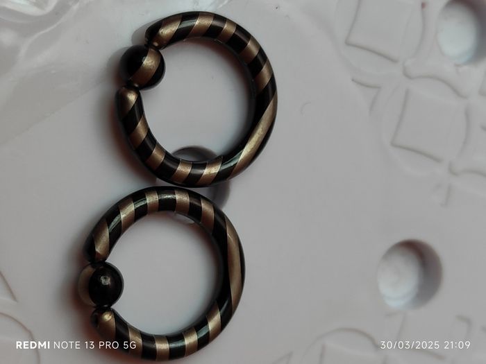 Bcr téton ou oreille en titane neuf - photo numéro 2