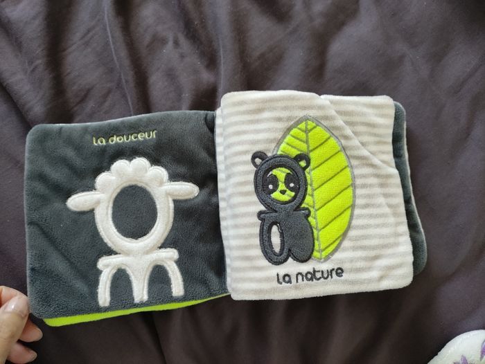 Livre éducatif obaibi tout doux mixte et Hochet tout doux éléphant bébé - photo numéro 4