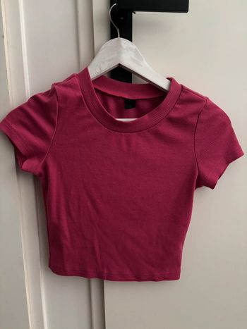 T-shirt court fuchsia t.S Shein tbe