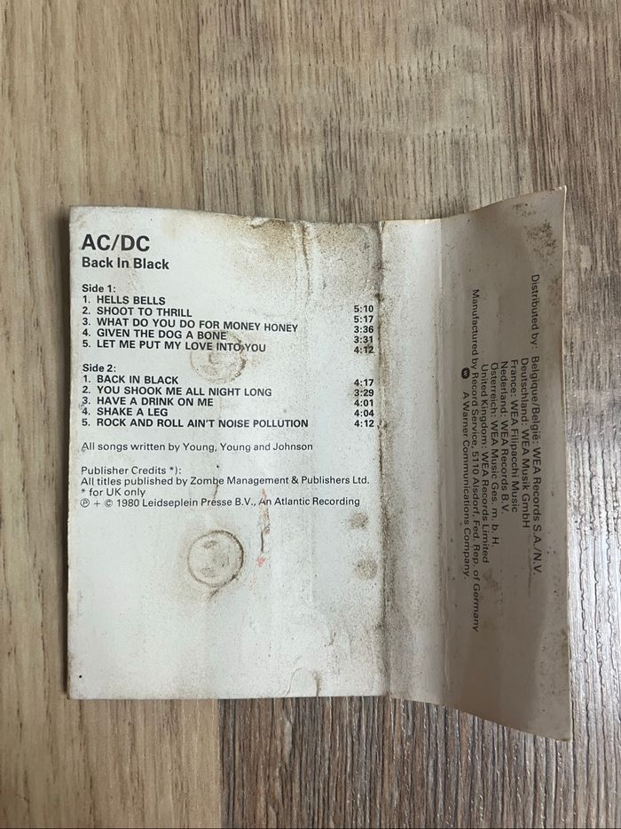 Cassette audio-AC/DC-Back in Black - photo numéro 4