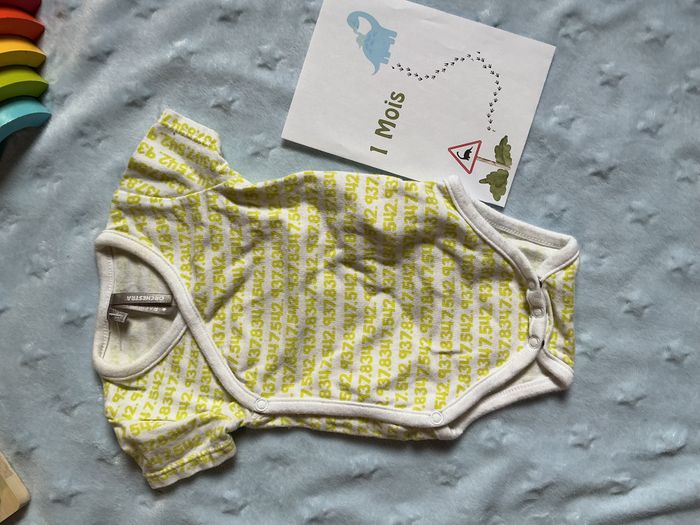 body manches courtes blanc et vert fluo ouverture devant orchestra 1 mois - photo numéro 2