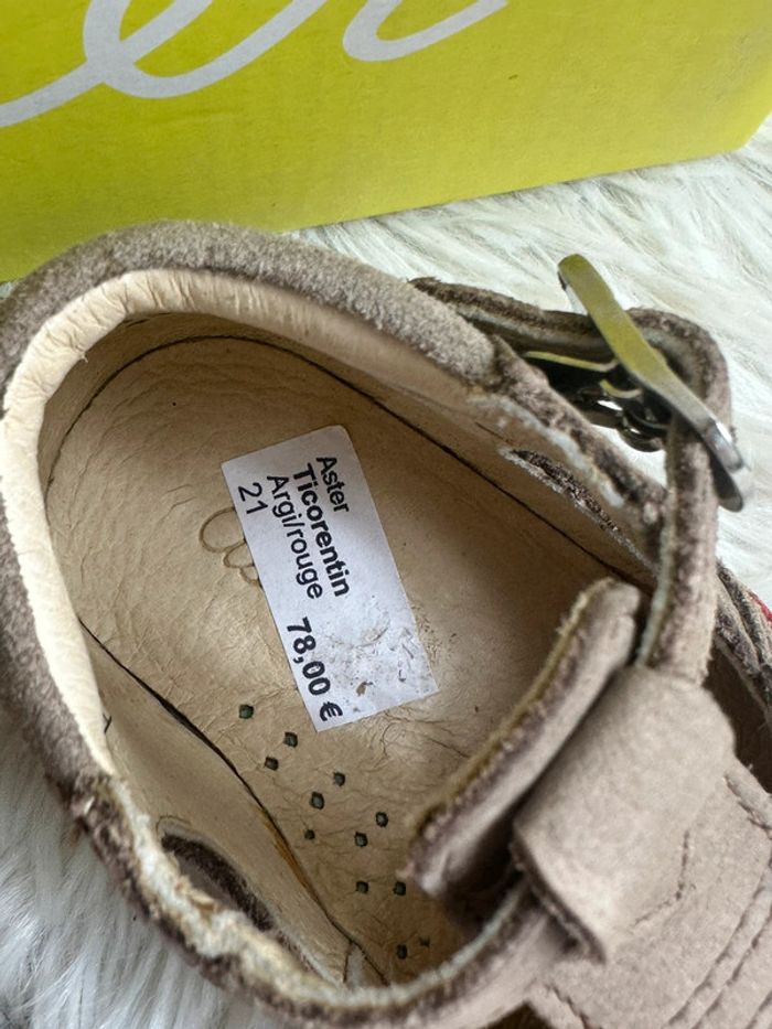 Paire de sandales Aster taille 21 - photo numéro 4