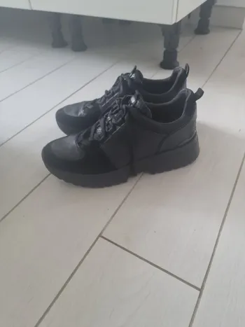 Baskets MK cuir