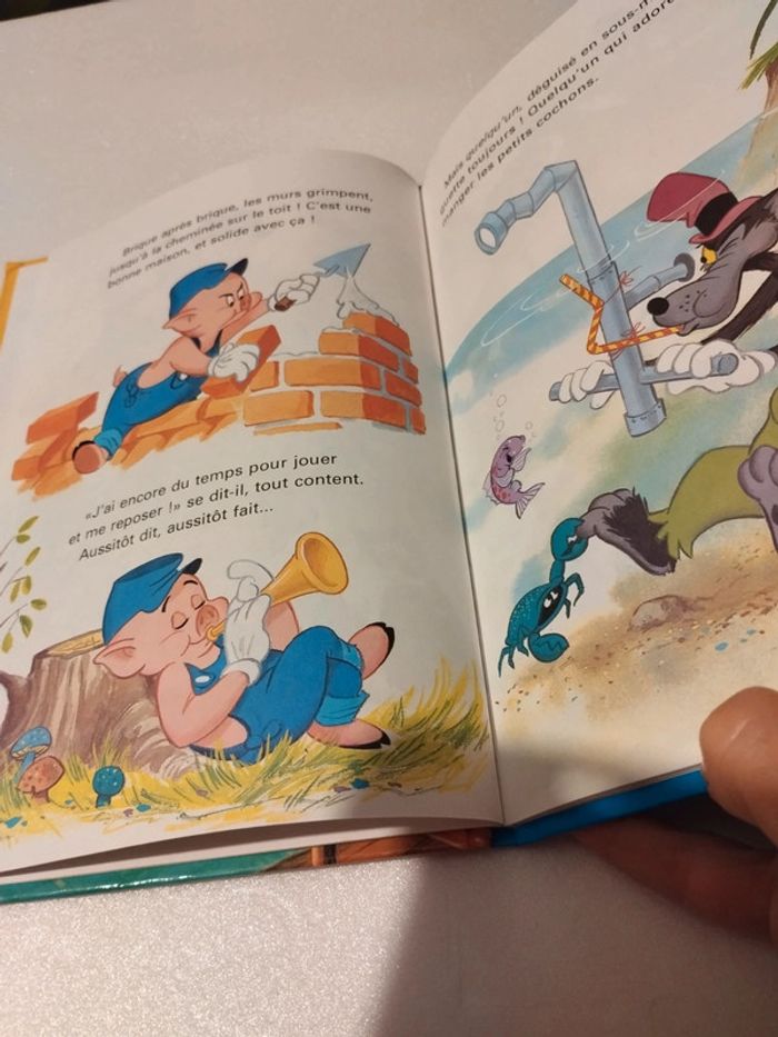 Livre Disney : Les trois petits cochons - photo numéro 4