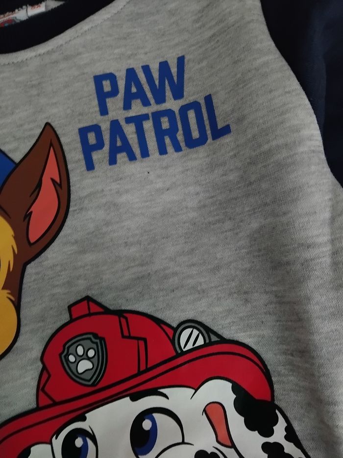 Sweat paw patrol, neuf avec étiquettes, taille 5 ans - photo numéro 2