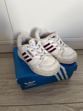 Basket Adidas bebe 