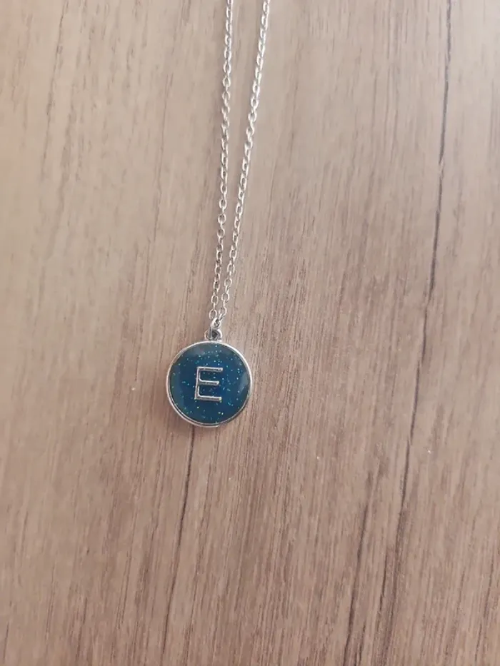Collier Claire's E - photo numéro 2