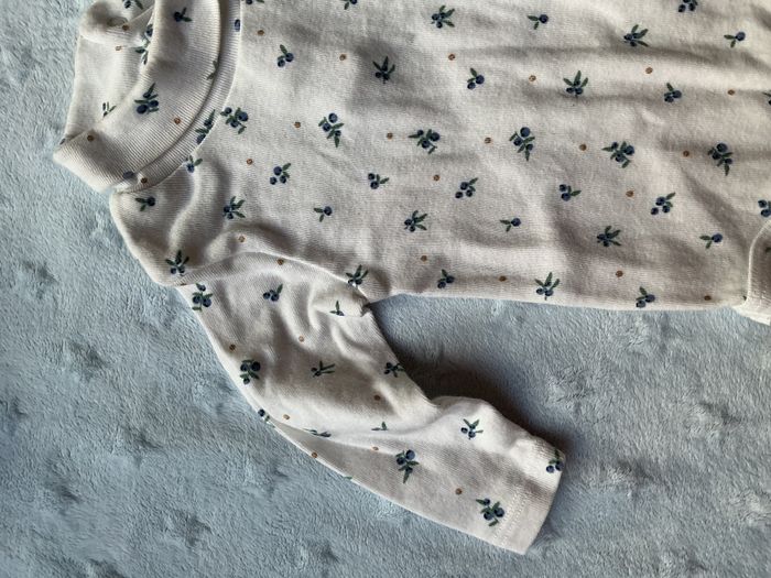 sous pull body manches longues blanc motifs fleurs bleu 3 mois kiabi - photo numéro 5