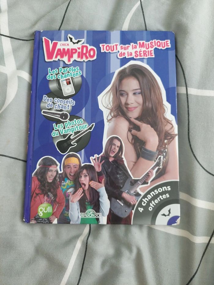 Livre chica vampiro