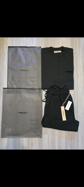 Ensemble essential FOG noir taille M neuf AUTHENTIQUE 