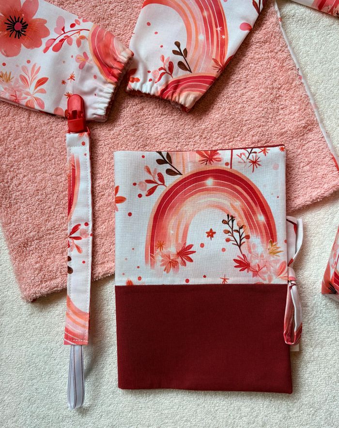 Tablier (bavoir manches longues) motifs Arc-en-ciel T.18-24 mois - photo numéro 6