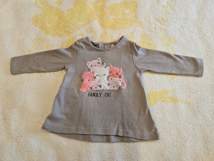 Lot t-shirts fille 12mois - photo numéro 2