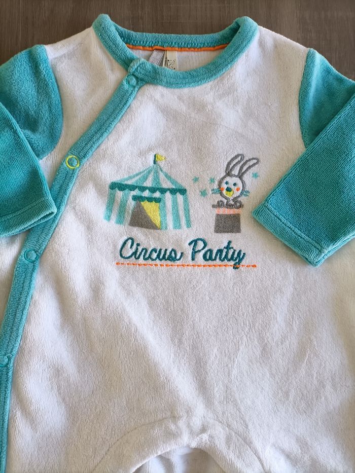 Pyjama Circus party 1 mois - photo numéro 2
