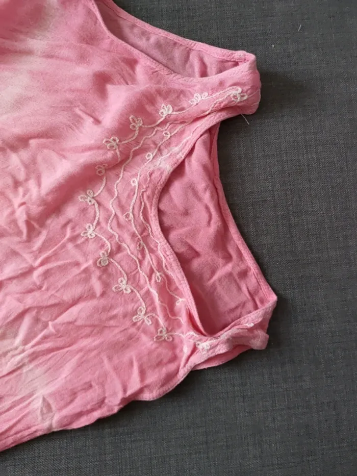 Jolie robe rose avec dessin - photo numéro 2