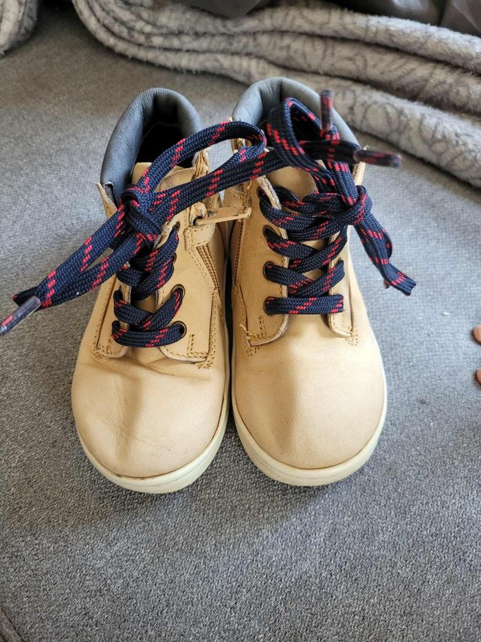 Chaussure de marche enfant pointure 22
