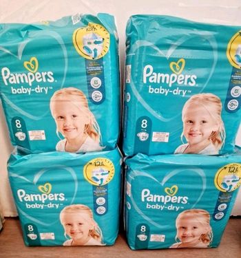 Lot de 4 paquet couche pampers taille 8 117 couches