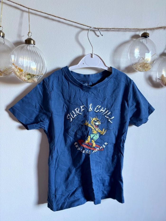 💙Tee shirt garçon neuf 6 ans 💙