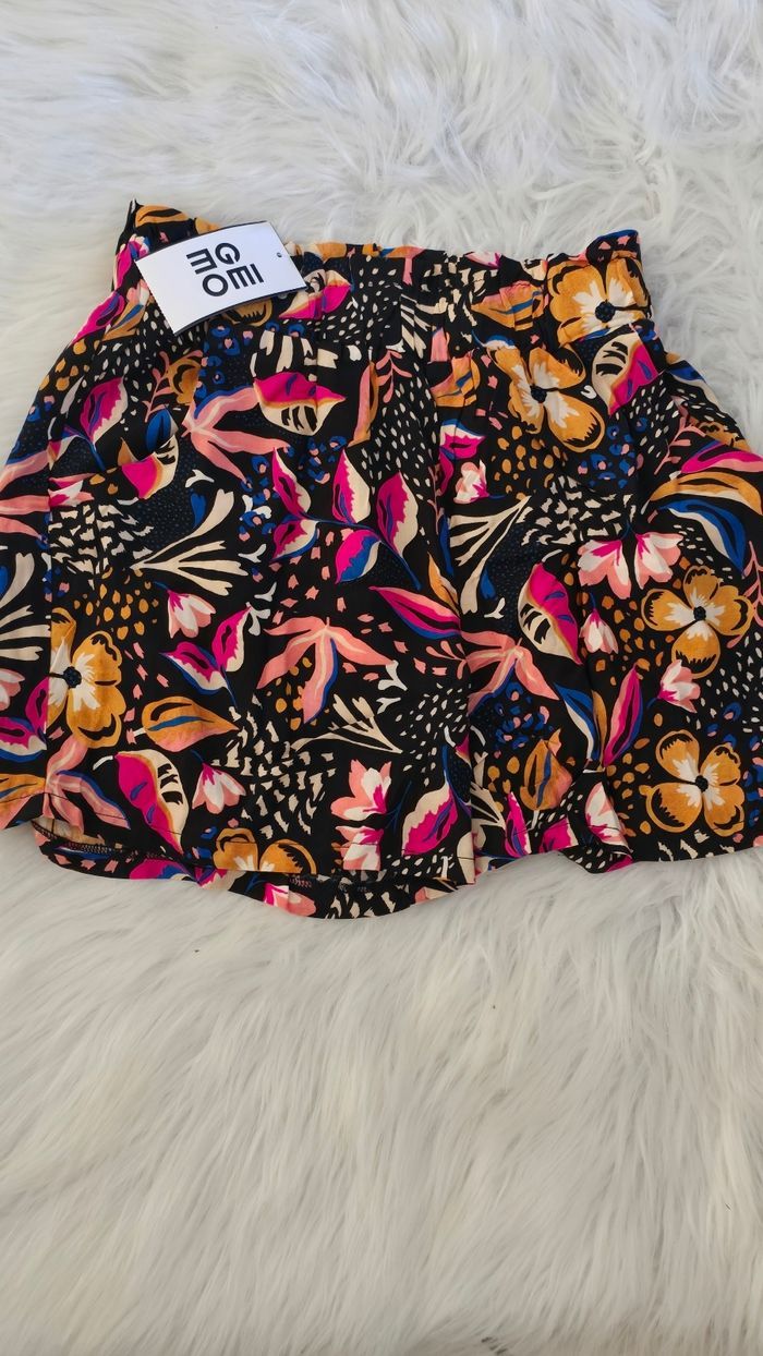 Neuf non porté  🏷😍🥰🩷superbe  short fluide 12 ans fille 🥰😍🩷 - photo numéro 2