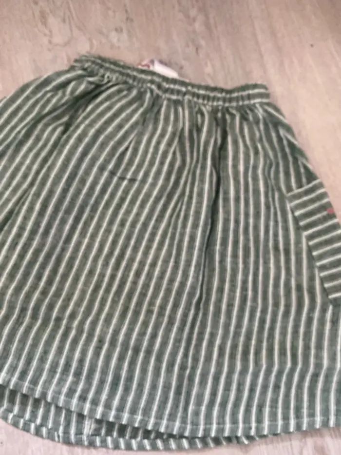 Jupe évasée Cyrillus en lin taille 10 ans Neuve Arrière élastique - photo numéro 2