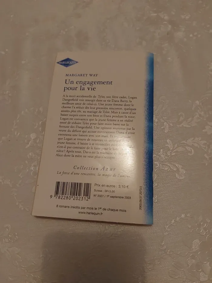 Livre Harlequin Un engagement pour la vie - photo numéro 2