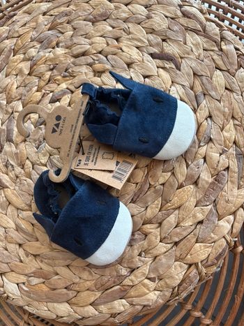 Chaussons en cuir tape à l’œil 3-6 mois